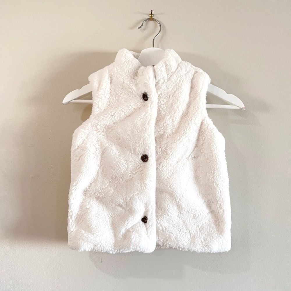 Hanna Andersson Girls Faux Fur Vest Size 5 White Sherpa Cozy Winter Layer
